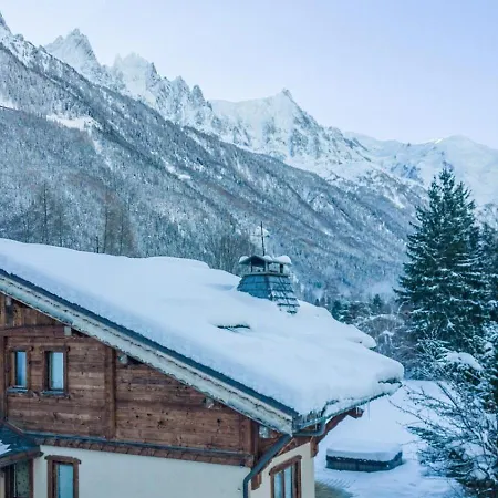 Villa 6br Savoyard Chalet - What'app - 0039-3512-039-610 - For Reservations!