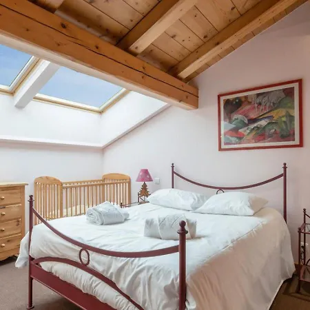 6br Savoyard Chalet - What'app - 0039-3512-039-610 - For Reservations! Βίλα *