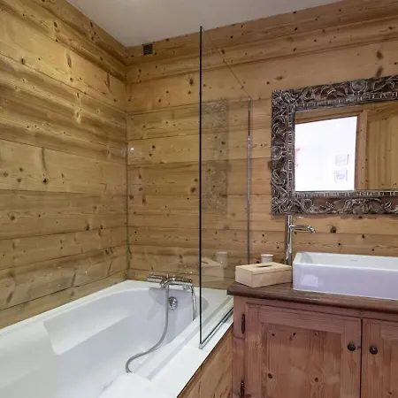 Βίλα 6br Savoyard Chalet - What'app - 0039-3512-039-610 - For Reservations!
