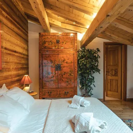 6br Savoyard Chalet - What'app - 0039-3512-039-610 - For Reservations! *