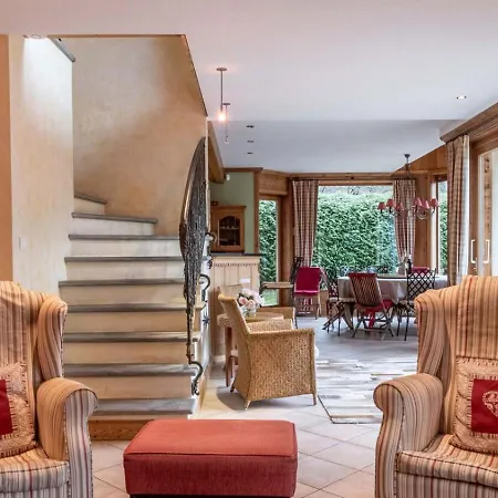 6br Savoyard Chalet - What'app - 0039-3512-039-610 - For Reservations! Villa Chamonix